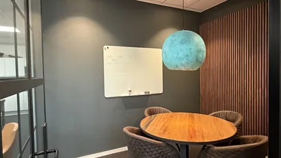 Pænt indflytningsklart kontor med 120 m² lager