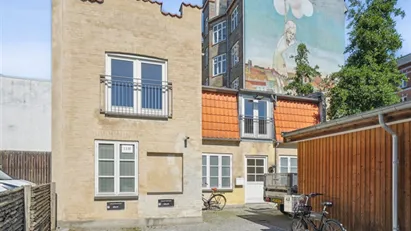 Nyistandsat værkstedskontor på Jagtvej med parkering Nyistandsat værkstedskontor på Jagtvej med parkering