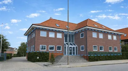 Velbeliggende kontorlejemål i attraktivt erhvervskvarter