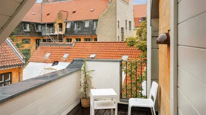 Charmerende lejemål med tagterrasse Charmerende lejemål med tagterrasse